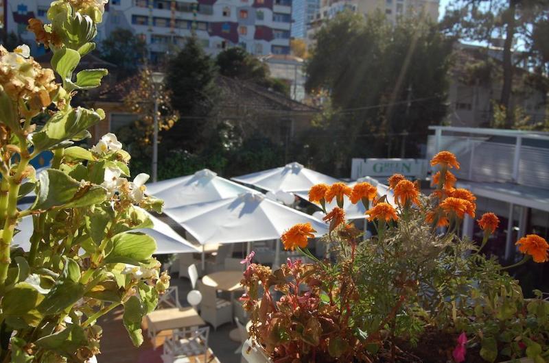 Green House Hotel & Restaurant Tirana Exteriör bild