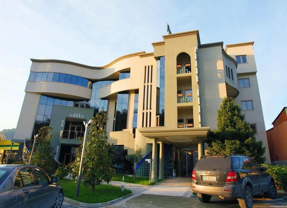 Green House Hotel & Restaurant Tirana Exteriör bild